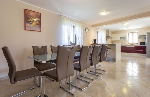 Zabrezani Apartment | NEW! Spacious and luxurious apartment with private 50m2 pool!