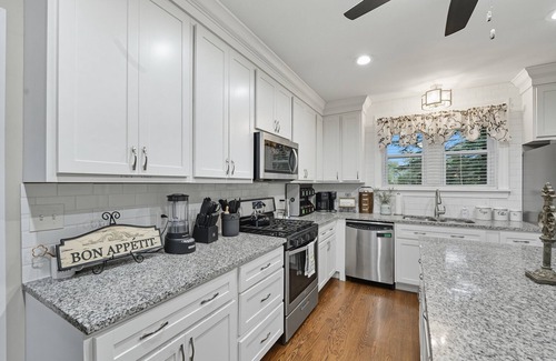 Mehlville House | NEW! St. Louis Retreat with Game Room & Yard