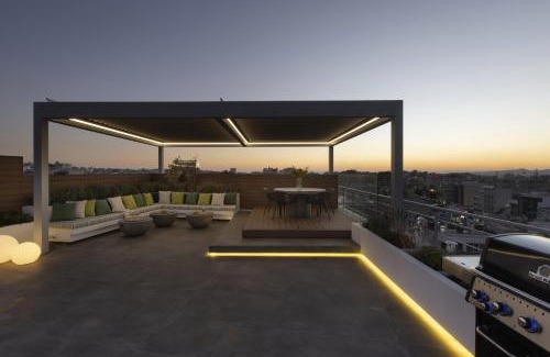 Kinosargous Apartment | NEW STUNNING PENTHOUSE W/SPECTACULAR VISTAS!