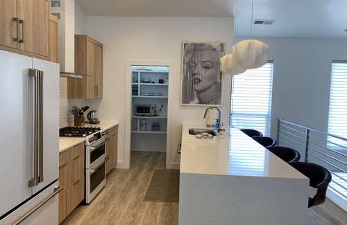 Garden City House | New townhome near the Eagle BikePark. Central to downtown Boise, Eagle, Meridian