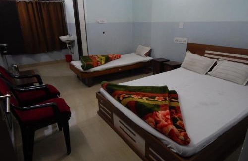 Deoghar Hotel | New Yatrik Hotel