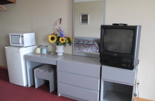 New Hamburg Hotel | Newburg Inn Motel