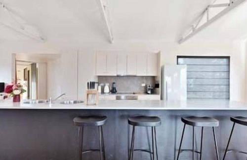 Dover House | NewHaven, private retreat overlooking Dover Bay