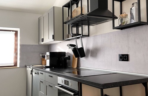 Dahn Apartment | Newly furnished vacation apartment with a fantastic view of the castle