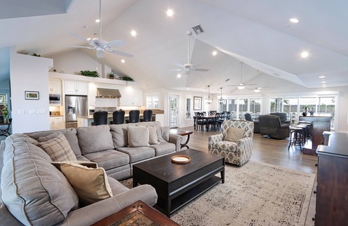 Captiva House | Newly Refurbished, 6 Bedroom Estate Located Bay Front and Across from the Beach