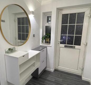 Trimley Apartment | Newly refurbished modern 2 bedroom flat