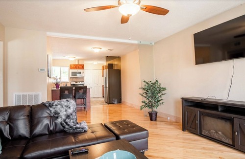 Red Bank Apartment | Newly Remodeled Luxury Duplex 7 minutes to downtown