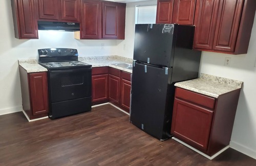 West Lake Forest House | Newly Renovated 2-Bedroom 1½ Bathroom Townhome in New Orleans with WiFi and AC.