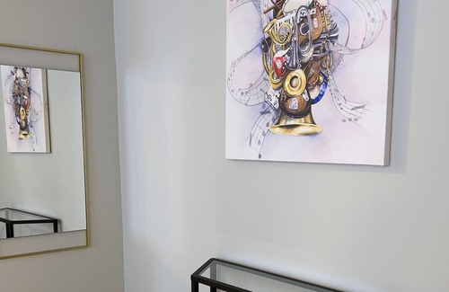 Yonge and Lawrence Apartment | Newly Renovated - 55' TV - Queen Bed - 5 Minute Walk to Subway