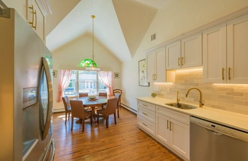 East Marion House | Newly renovated ranch with large Pool in a quiet neighborhood, off main road