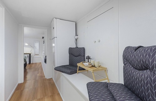 Henderson Apartment | Newly Renovated Studio w Parking-Netflix