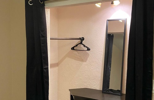 Highland Apartment | Newly Renovated Two Bedroom One Bathroom Apartment
