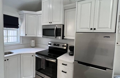 Sunset Beach House | NEWLY RENOVATED Beach studio w/pool view #3