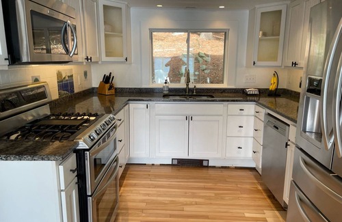 Jefferson Cottage | Newly Renovated Waterfront House on Lake Damariscotta; Quiet Winter Retreat!