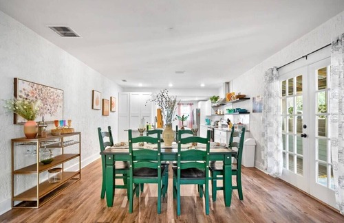 St. Augustine House | Newly Renovated Whimsical Cottage, 2 Beds, Hot Tub