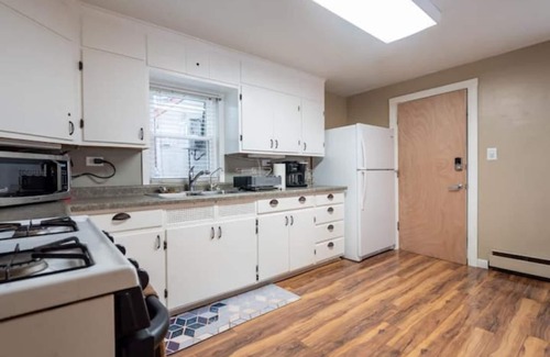 University Park House | Newly updated surrounded by nature