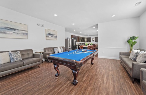Ocean Drive House | Newly Updated Now Ready For 2025 Reservations! LargePrivatePool/Theater/Game