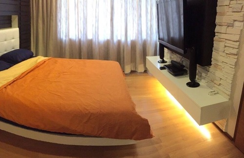 Khlong Ton Sai Apartment | Next to BTS, 600ft, OpenView,1BR, WiFi1