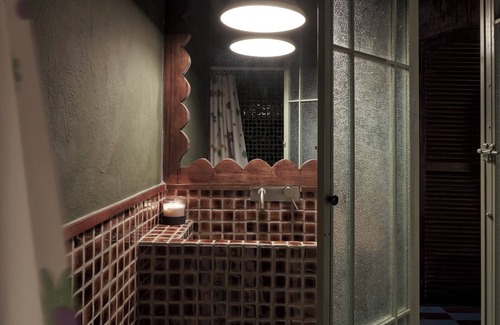 Hue Bed & Breakfast | Ngâu House - Local house in Hue city with with self check in