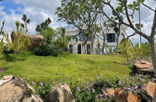 Chau Duc Apartment | Nhà Bên Đồi - The Hill House Villa