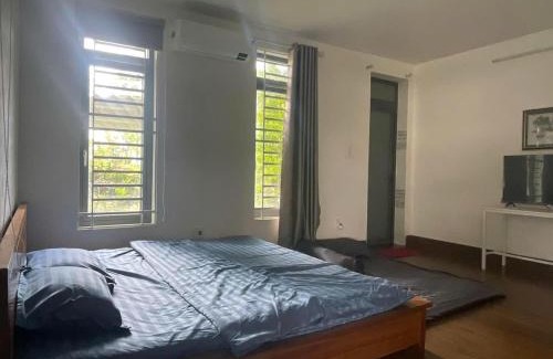 Chau Duc Hotel | Nhà Bên Đồi - The Hill House