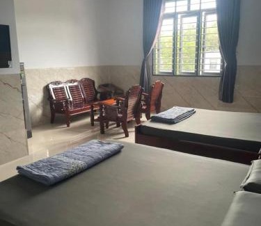 Dinh Quan Hotel | Nhà Nghỉ A&Em