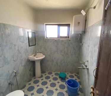 Kargil Hotel | NH1 Hotel and Restaurant