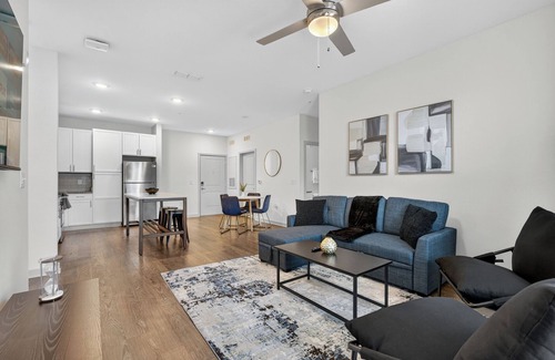Arlington Apartment | Nice 2 BR Apt/King Bed/Pool/Gym/Clse 2 Beach/Mayo