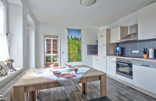 Schwalenberg Apartment | Nice apartment for 8 people with WIFI, TV and terrace