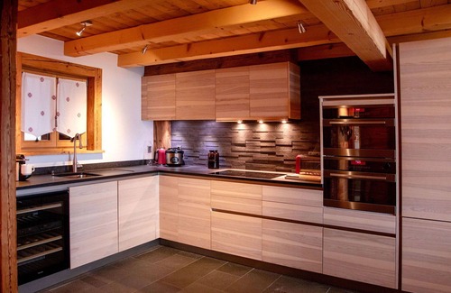 Arveyes Apartment | Nice apartment for 4 guests with WIFI, TV, balcony and parking