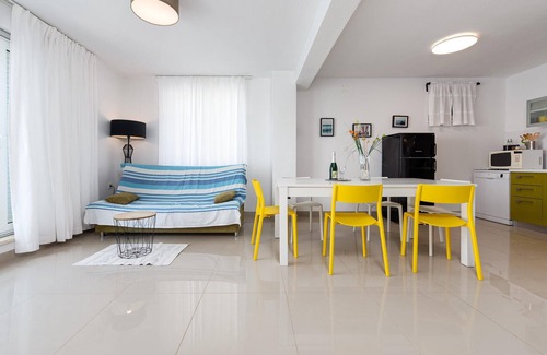 Lukovo Sugarje Apartment | Nice apartment in Lukovo Sugarje