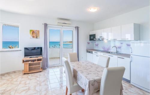 Povljana Apartment | Nice Apartment In Povljana