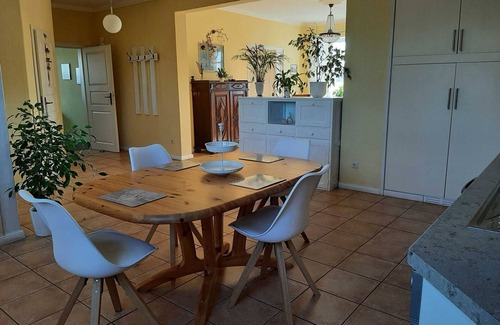 Stoltebuell Apartment | Nice apartment in the old inn in Stoltebüll