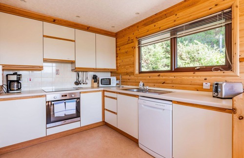 East Lewiston House | Nice apartment in villa for 6 guests with WIFI, TV, patio and panoramic view
