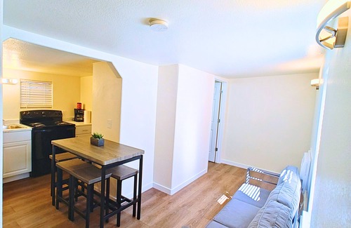 West Colorado Springs Apartment | Nice apartment with AC in comfortable Colorado Springs