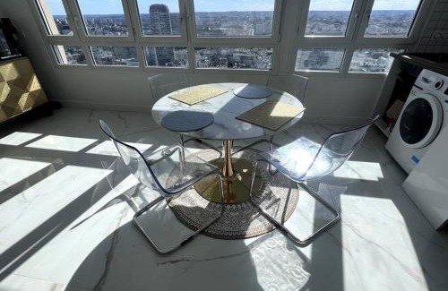 Asiatique Apartment | Nice Apartment with amazing view of Paris + Parking