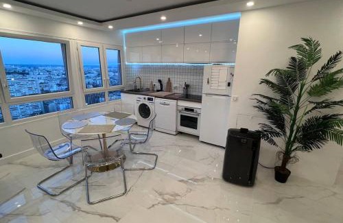 Asiatique Apartment | Nice Apartment with amazing view of Paris + Parking