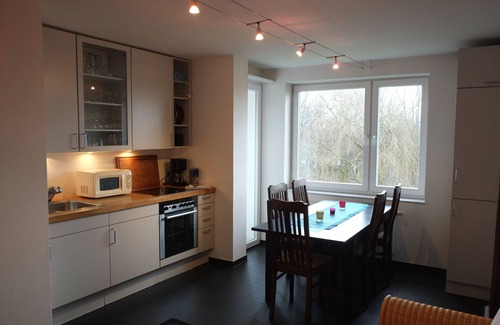 Zollstock Apartment | Nice, centrally located apartments in Cologne, streetcar stop in front of the door.