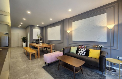 Talat Phlu House | Nice Decorated townhouse in local neighborhood, 10 minutes walk to BTS