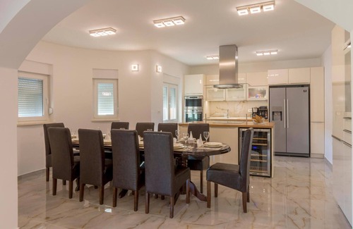 Sibenik House | Nice home in Dubrava kod Sibenika