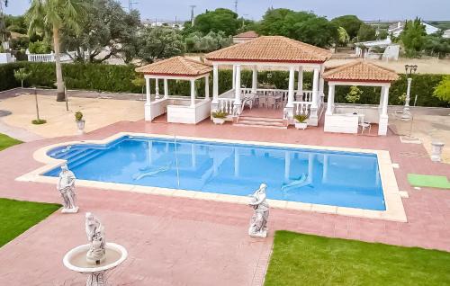 La Carlota House | Nice Home In Córdoba With Wifi