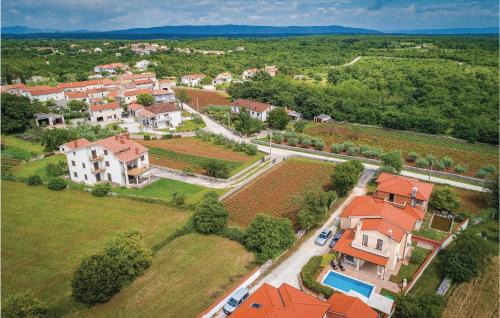 Pinezici House | Nice Home In Krvavici