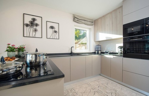 Lukovo Sugarje House | Nice home in Lukovo Sugarje with sauna