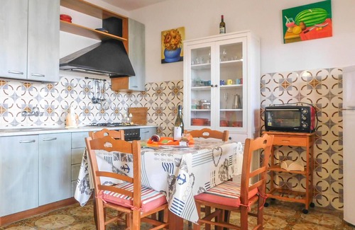 Fondo Morte House | Nice home in Noto with kitchen