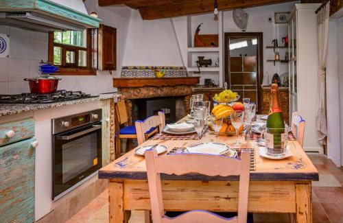 Santa Maria del Cami House | Nice Majorcan country house Sta Maria del Camí by Renthousing