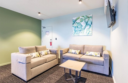 Nerang Hotel | Nightcap at Commercial Hotel