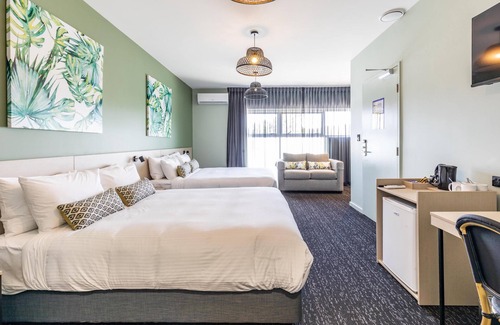 Nerang Hotel | Nightcap at Commercial Hotel