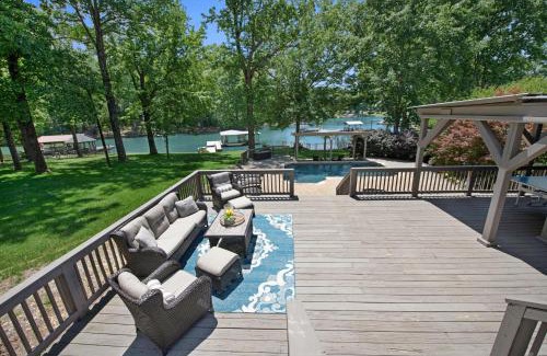 Mooresville House | Nights on Normandy