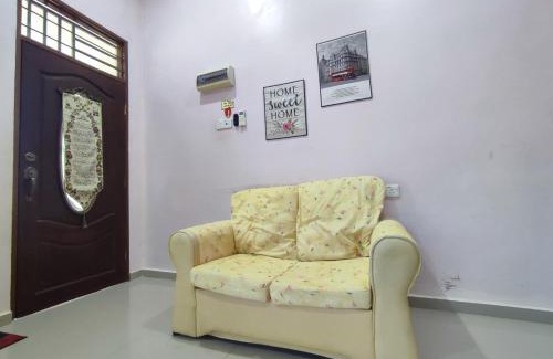 Kampung Pagar Besi House | NikNa Homestay Batu Rakit - WIFI