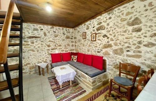 Milia House | Nikos Traditional House